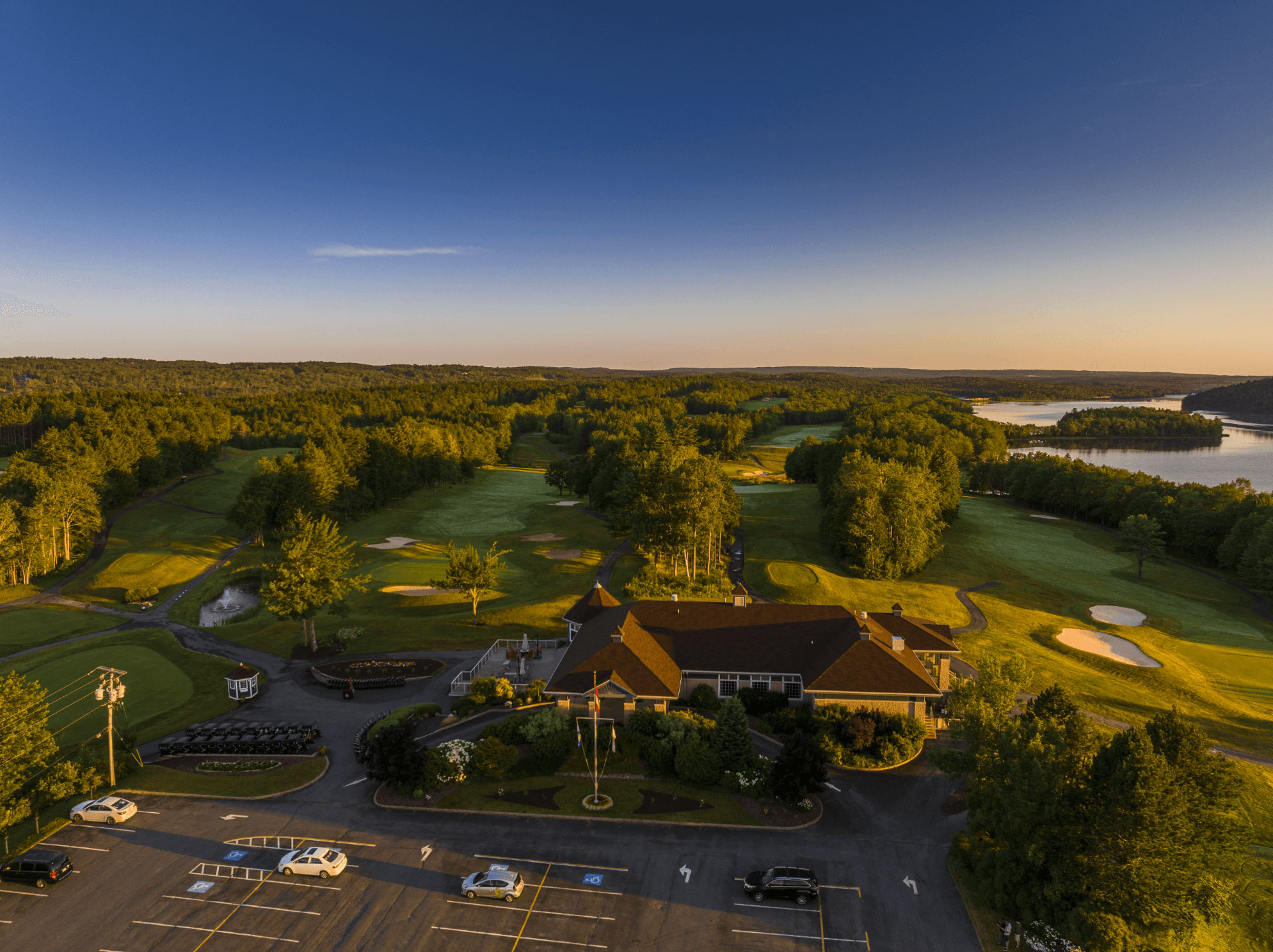 New-Course---Clubhouse-Drone-2022_A-golf-course-Ashburn-GC